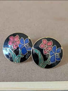 Floral Enamel Round Stud Earrings in Black with Blue and Pink Flowers